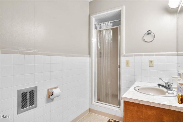 200 Edgewater Drive, Broadway, NC 27505