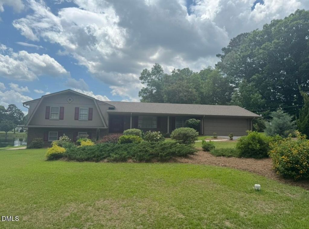 200 Edgewater Drive, Broadway, NC 27505