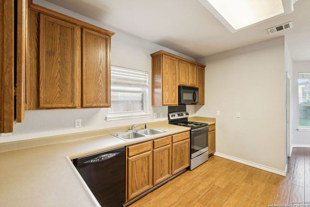 8742 Sonora Pass, San Antonio, TX 78023
