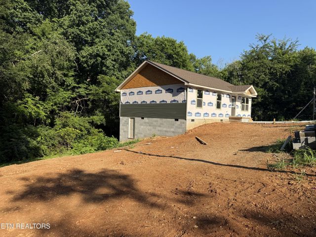 309 Foley Hill Rd, Clinton, TN 37716