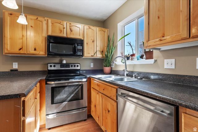 7065 N CHEROKEE ST, Eagle Mountain, UT 84005