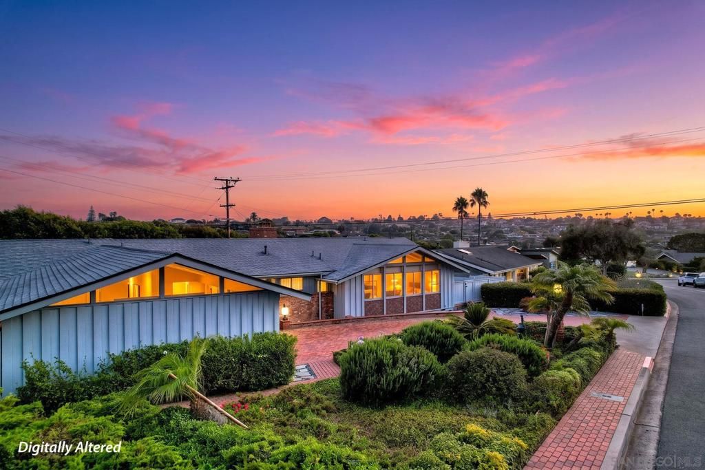 Image 1 of property listing at 3623 Fenelon, San Diego, CA 92106