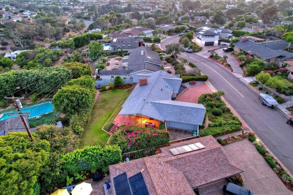 Image 17 of property listing at 3623 Fenelon, San Diego, CA 92106