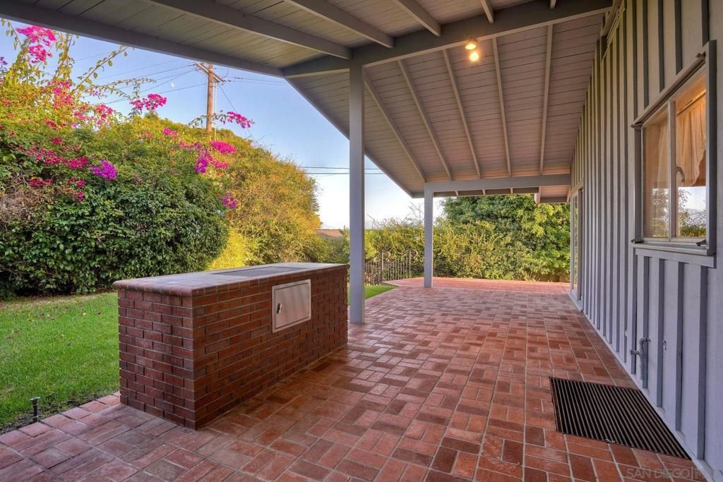 Image 24 of property listing at 3623 Fenelon, San Diego, CA 92106