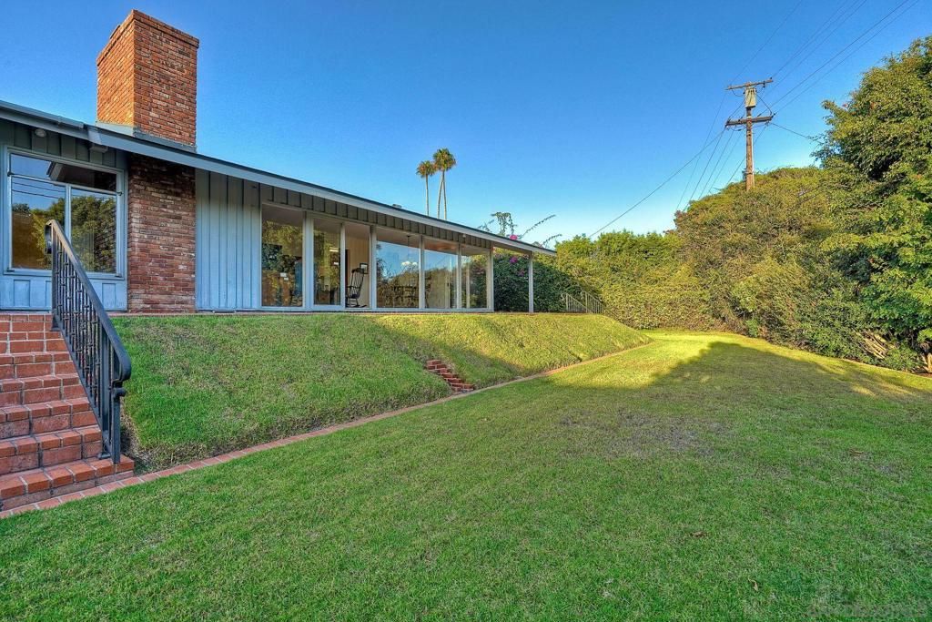 Image 30 of property listing at 3623 Fenelon, San Diego, CA 92106