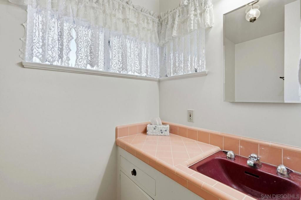 Image 47 of property listing at 3623 Fenelon, San Diego, CA 92106