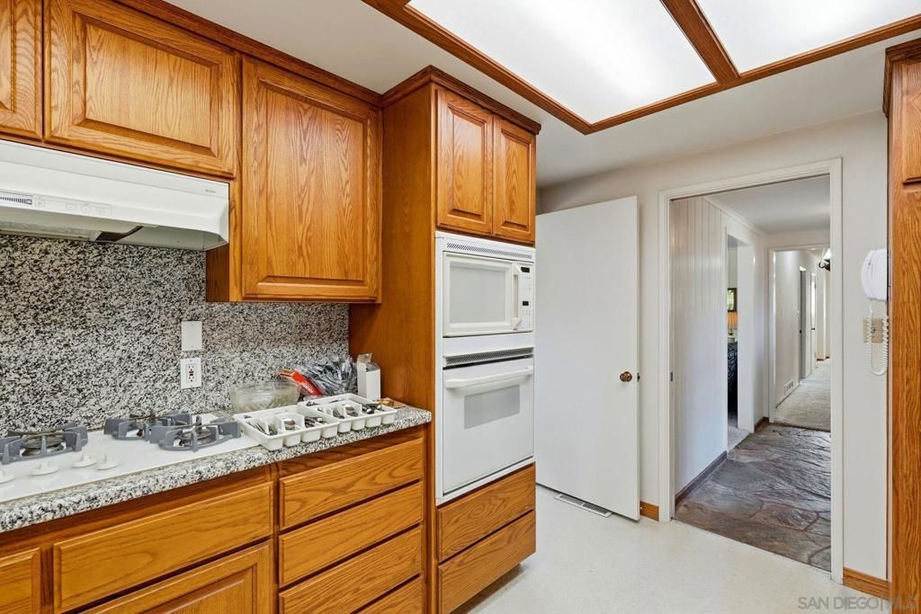 Image 56 of property listing at 3623 Fenelon, San Diego, CA 92106