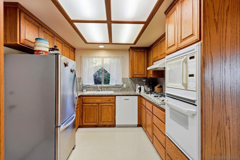 Image 59 of property listing at 3623 Fenelon, San Diego, CA 92106