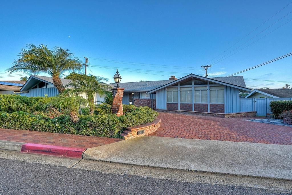 Image 60 of property listing at 3623 Fenelon, San Diego, CA 92106