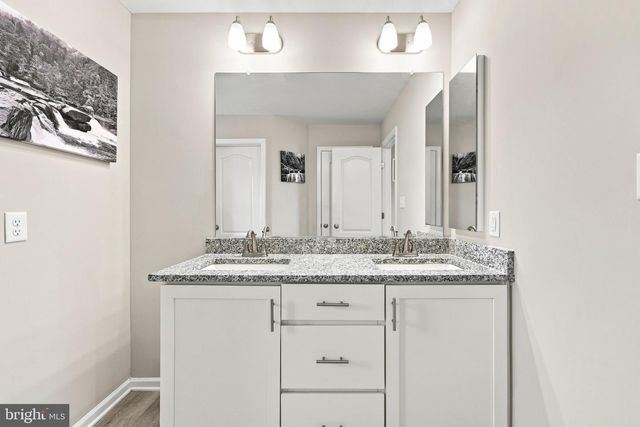 524 W GERMANTOWN WAY, Martinsburg, WV 25403