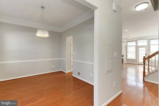 26143 NIMBLETON SQ, Chantilly, VA 20152