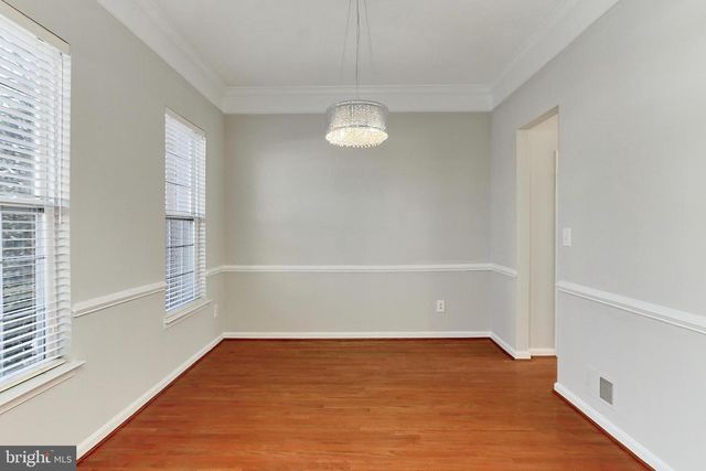 26143 NIMBLETON SQ, Chantilly, VA 20152