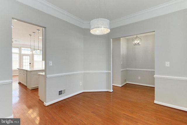 26143 NIMBLETON SQ, Chantilly, VA 20152