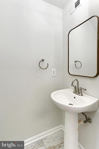 26143 NIMBLETON SQ, Chantilly, VA 20152