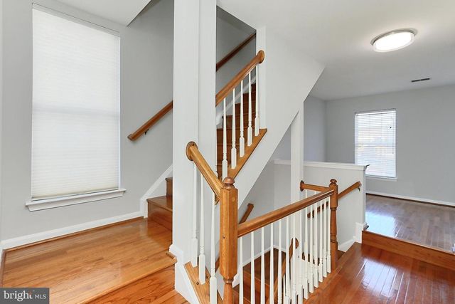26143 NIMBLETON SQ, Chantilly, VA 20152
