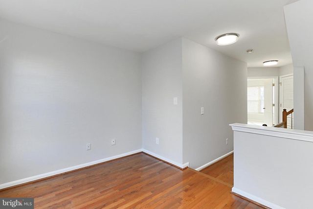 26143 NIMBLETON SQ, Chantilly, VA 20152