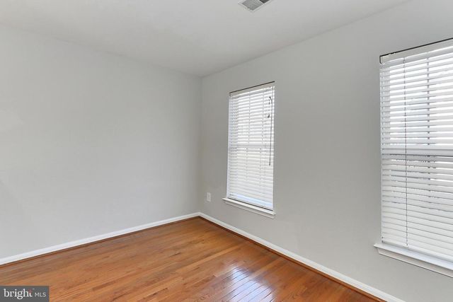 26143 NIMBLETON SQ, Chantilly, VA 20152