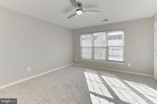 26143 NIMBLETON SQ, Chantilly, VA 20152