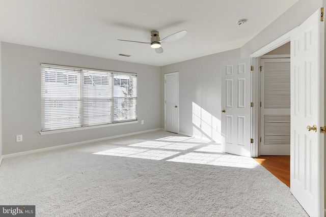 26143 NIMBLETON SQ, Chantilly, VA 20152