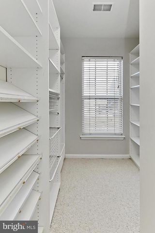 26143 NIMBLETON SQ, Chantilly, VA 20152