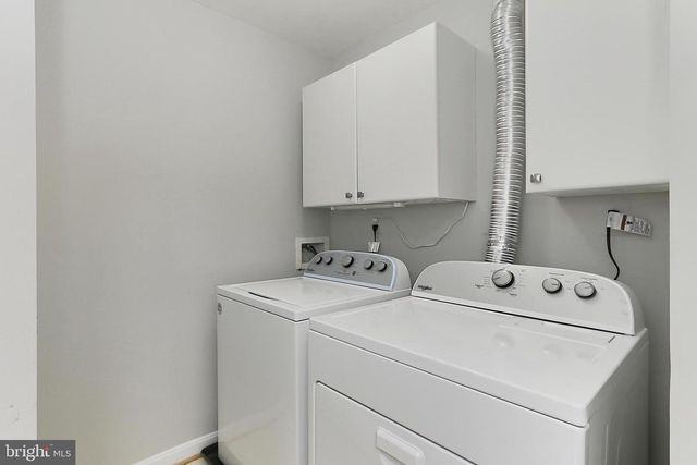 26143 NIMBLETON SQ, Chantilly, VA 20152