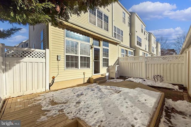 26143 NIMBLETON SQ, Chantilly, VA 20152