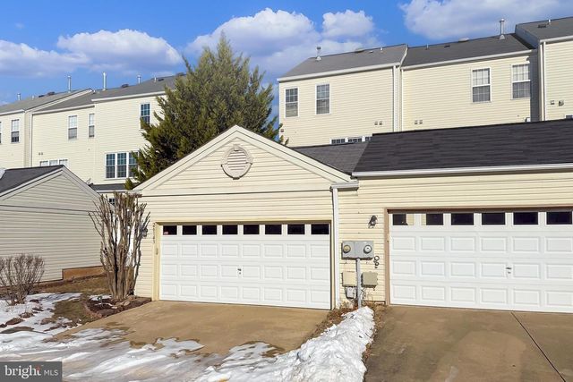 26143 NIMBLETON SQ, Chantilly, VA 20152