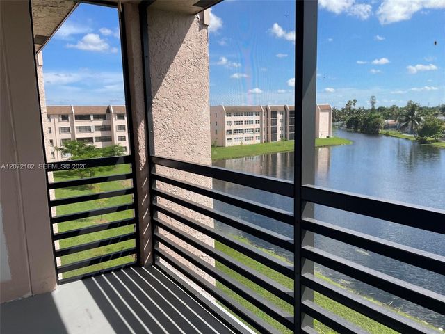 2711 NW 104th Avenue 404, Sunrise, FL 33322
