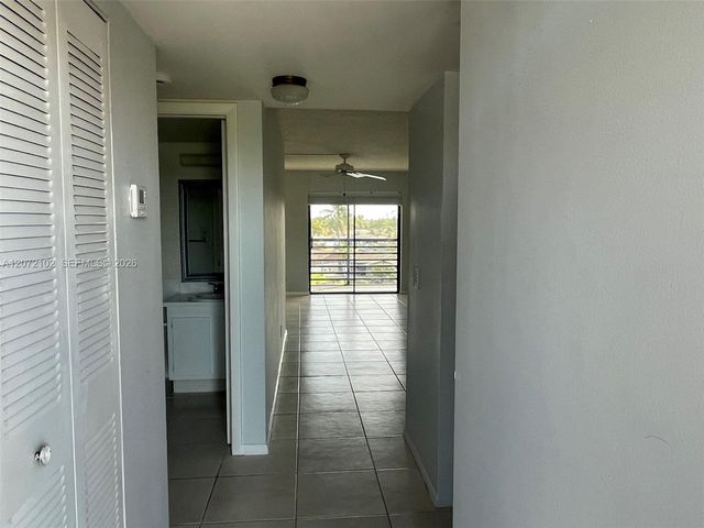 2711 NW 104th Avenue 404, Sunrise, FL 33322