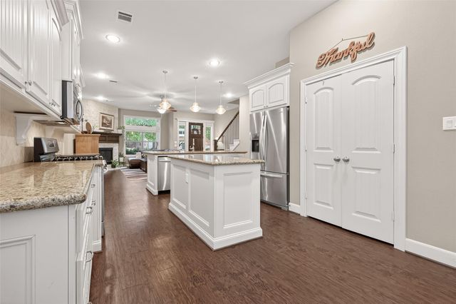 112 Timberside Drive Drive, Conroe, TX 77304