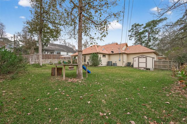 112 Timberside Drive Drive, Conroe, TX 77304