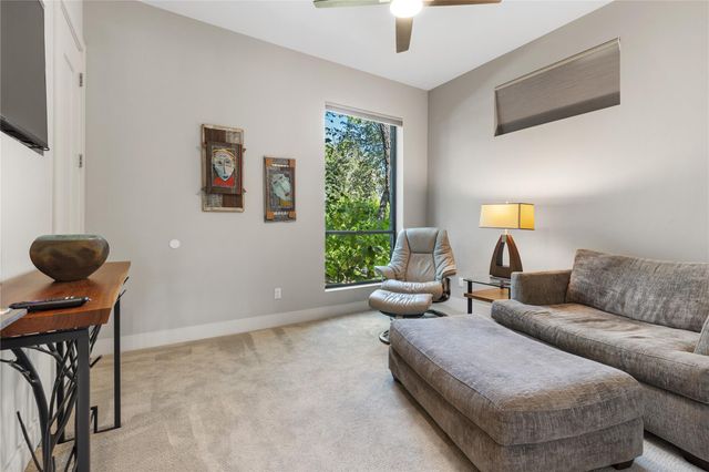 5615 McCarty LN, Austin, TX 78749