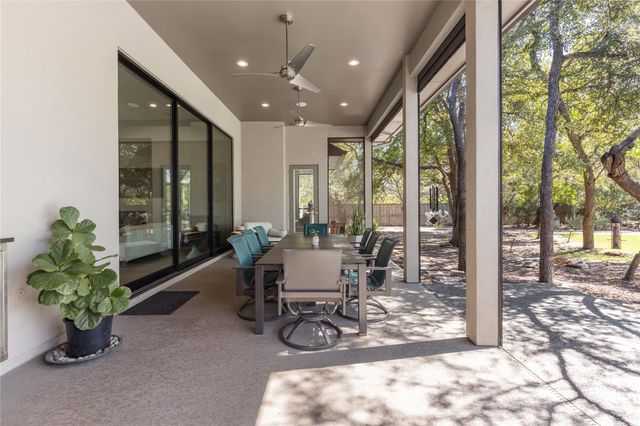 5615 McCarty LN, Austin, TX 78749