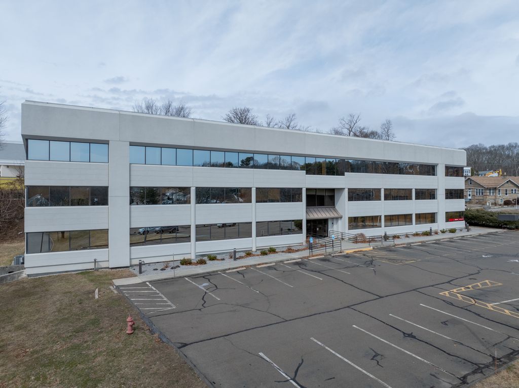 400 Bayonet Street 203, New London, CT 06320