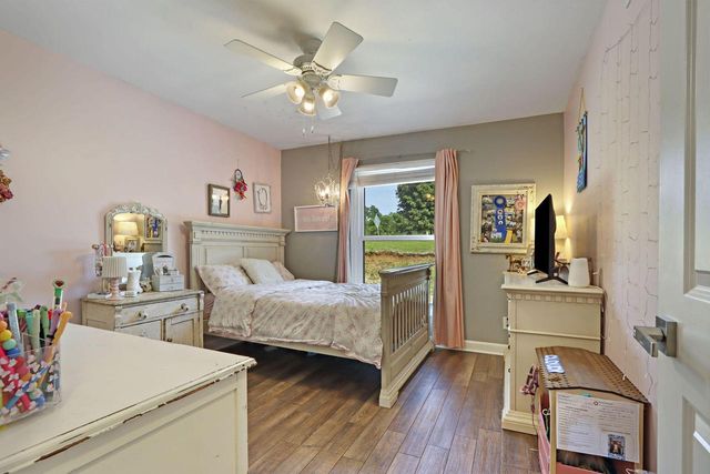 W913 Washington AVENUE, Burlington, WI 53105