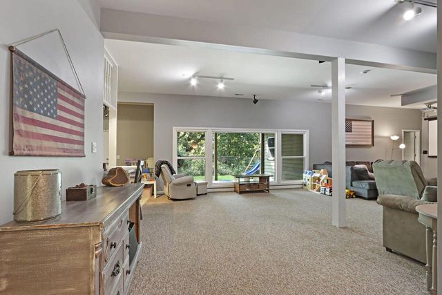 W913 Washington AVENUE, Burlington, WI 53105