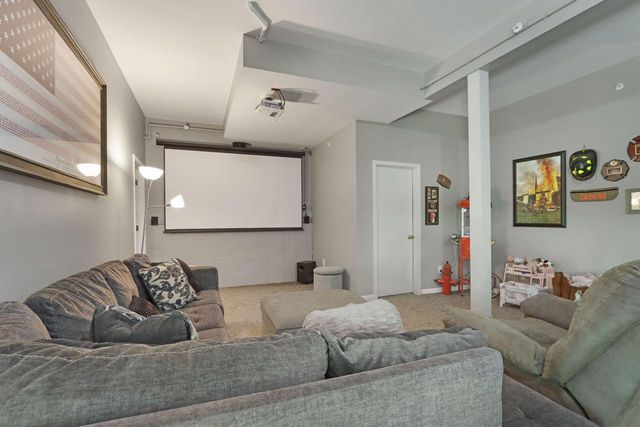 W913 Washington AVENUE, Burlington, WI 53105