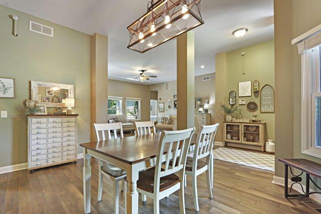 W913 Washington AVENUE, Burlington, WI 53105