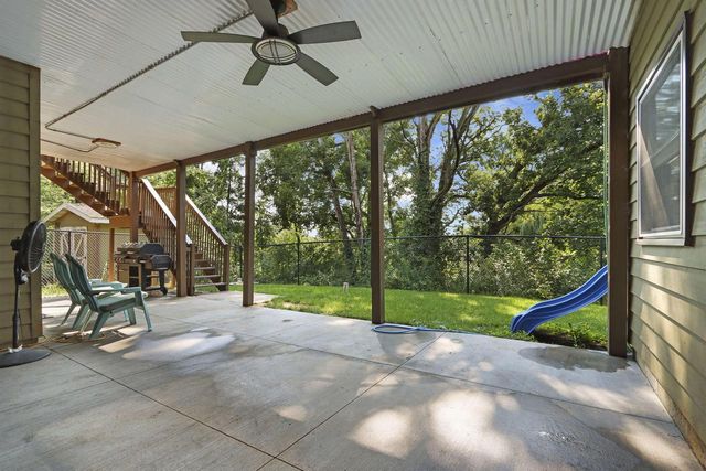 W913 Washington AVENUE, Burlington, WI 53105