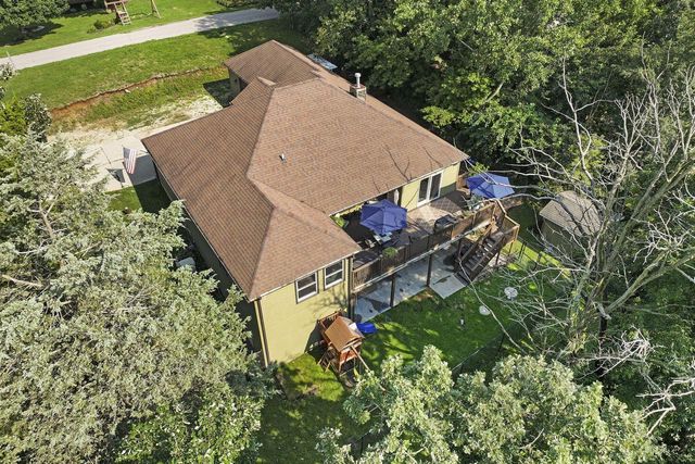 W913 Washington AVENUE, Burlington, WI 53105