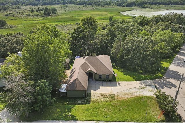 W913 Washington AVENUE, Burlington, WI 53105