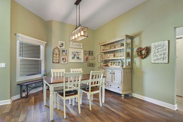 W913 Washington AVENUE, Burlington, WI 53105