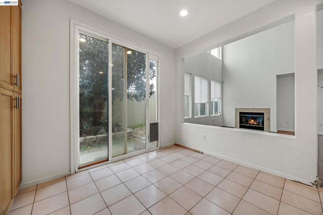 448 Burlington Dr, Tracy, CA 95376