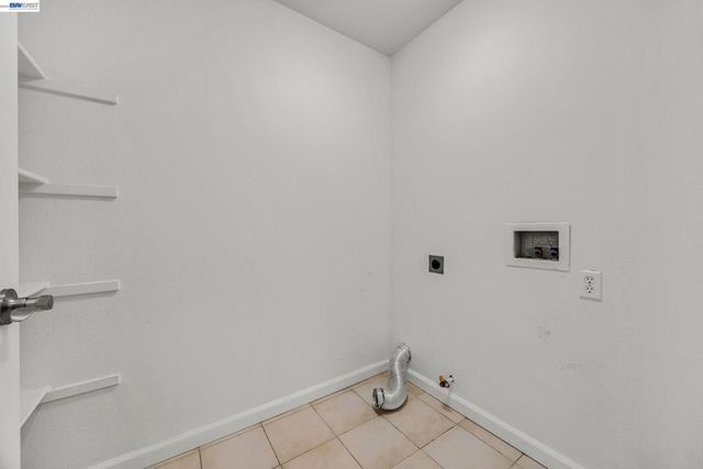 448 Burlington Dr, Tracy, CA 95376