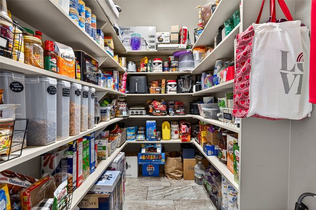 12099 Briargrove Lane, Talty, TX 75126