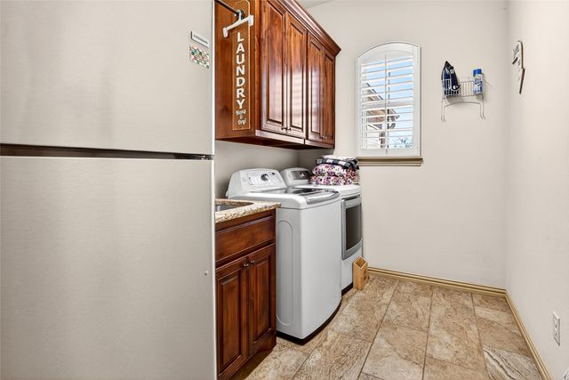 12099 Briargrove Lane, Talty, TX 75126