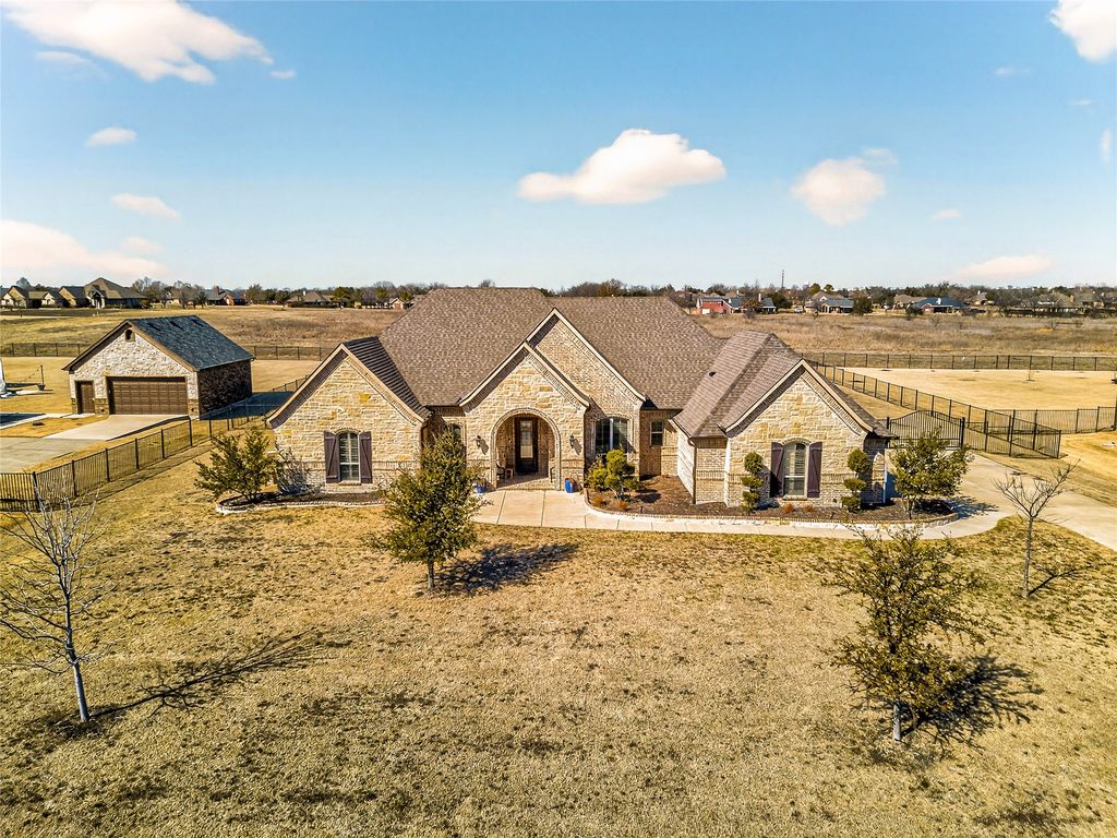 12099 Briargrove Lane, Talty, TX 75126