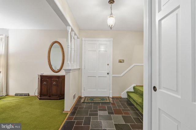 1111 UNIVERSITY DR, Yardley, PA 19067