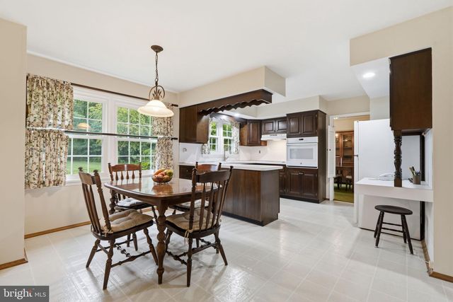 1111 UNIVERSITY DR, Yardley, PA 19067
