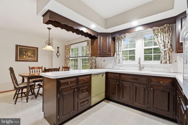 1111 UNIVERSITY DR, Yardley, PA 19067